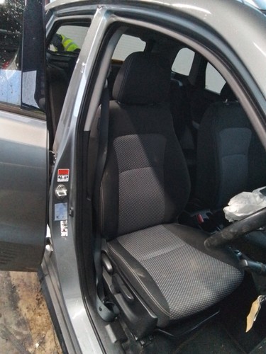 Front seat suzuki - front,