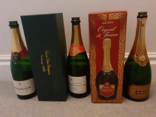 Empty champagne bottles - 90,