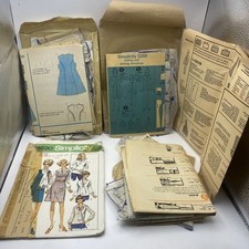 4 Simplicity ladies sewing