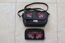 LOVELY LADIES HANDBAG AND