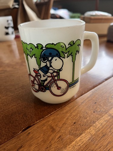 Vintage snoopy skating - snoopy, milk