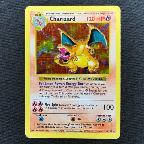 Charizard 102 holo rare base - 4/102,