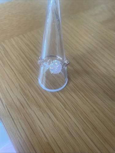 Luxurious sparkling round - luxurious,