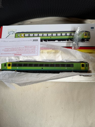 Hornby r2756 scale central - hornby,