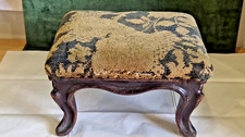 SMALL VICTORIAN FOOTSTOOL WITH