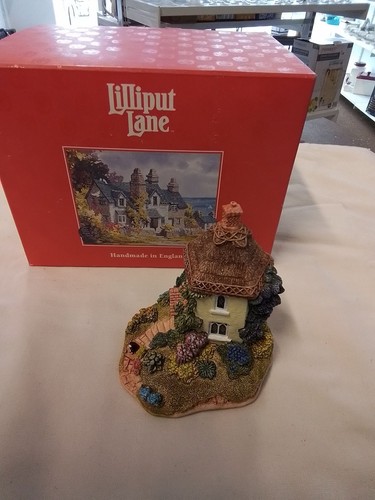 Lilliput lane honeypot cottage - lilliput,