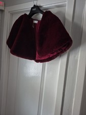 Quiz Burgandy Shrug New Without Tags One Size