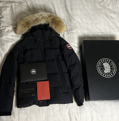 Like new authentic canada - new,
