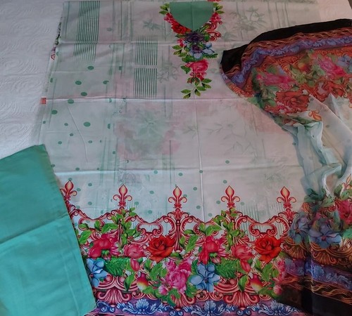 Pakistani designer dawood lawn - pakistani,