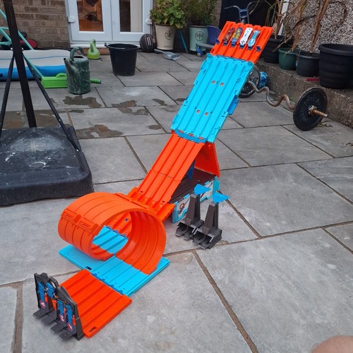 Hot wheels race - wheels, crate