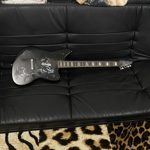Bass custom scale - vi,