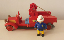 Fireman Sam Bessie  Vintage Fire Engine Tender with Station Officer Steele