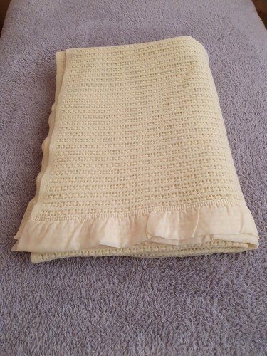 Witney cellular blanket - cellular, yellow