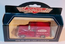 Vanguards Days Gone 1:43 Morris Minor "Currys" Van 1960- boxed
