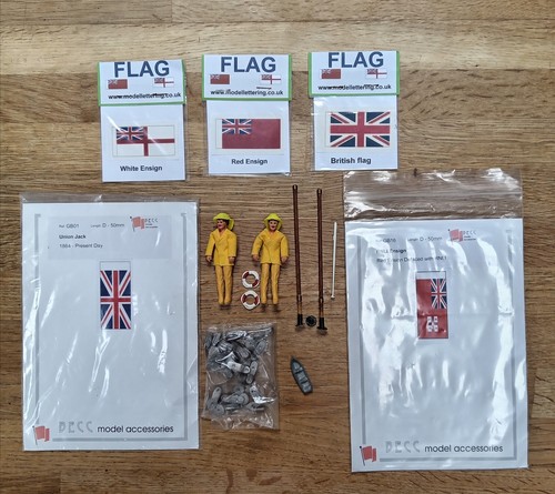 Model boat bundle - boat, figures