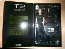SIDESHOW TERMINATOR 2 SARAH CONNOR FIGURE 1:6 SCALE