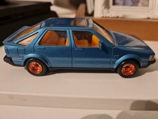 SAAB 9000i 1:37 Toy Car