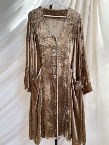 Vintage out xile gold - out, of
