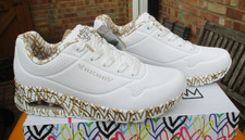 Skechers Trainers Los Angeles