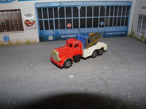 Tomica american wrecker truck - tomica,