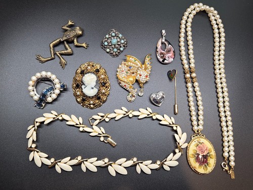 Vintage costume jewelry - lot, 10