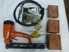 Pneumatic Spotnailer Model CM 3807.