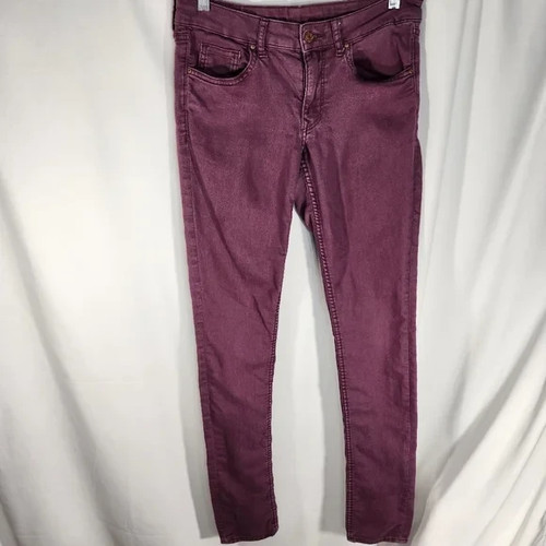 Red concept divided m - concept, h&m