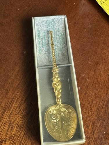 Vintage gold tone westair - vintage,