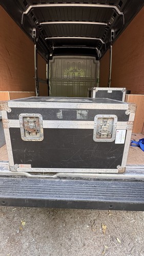 Large flight case - case, box
