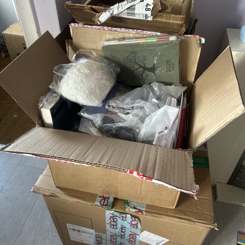 Mixed job lot - box, new