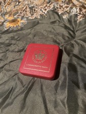 2002 BOXED ROYAL MINT QUEEN