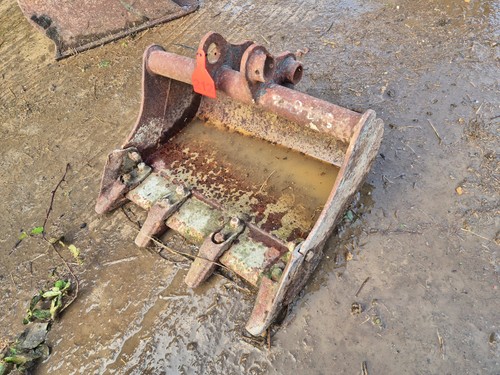 600mm excavator digging bucket - digging,