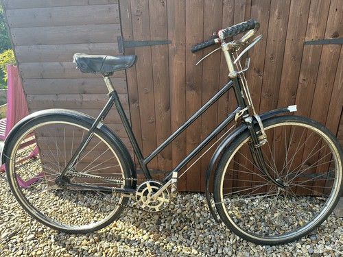 Ladies 1940s vintage triumph - ladies,
