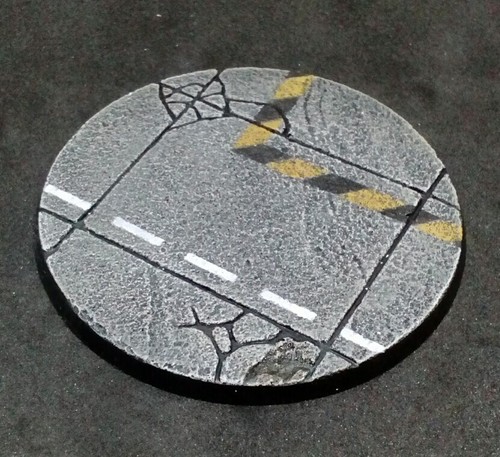 80mm painted resin base - 80mm,