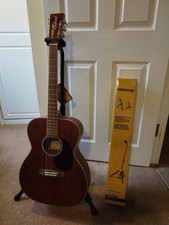 Hercules GS414B  Tripod Guitar