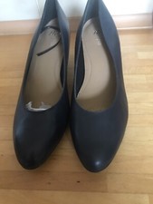 BNWT TLC (BHS) NAVY LEATHER COURT SHOE Size 7 (40.5)
