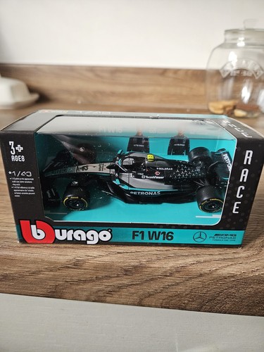 Bburago mercedes f1 w16 - mercedes,