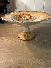 porcelain pedestal dish, also