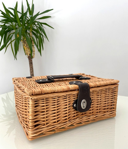 Wicker hamper picnic - /,