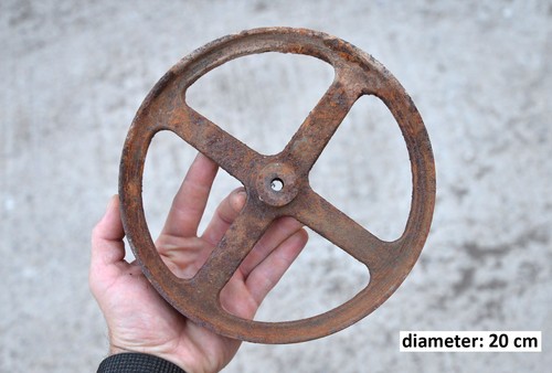 Old vintage cast - old,