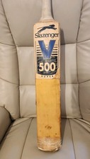 Slazenger V500 Super Cricket