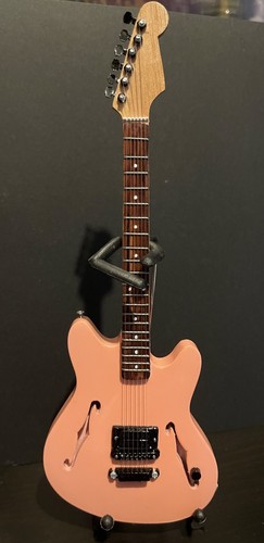 Blink 182 tom delonge mini - blink,