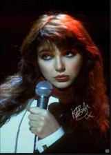 KATE BUSH BEAUTIFUL SINGER