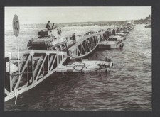 (S24) WORLD WAR 2 PHOTO "REPRINT" D DAY NORMANDY PREFAB PORTS TANK CROSSING WW2