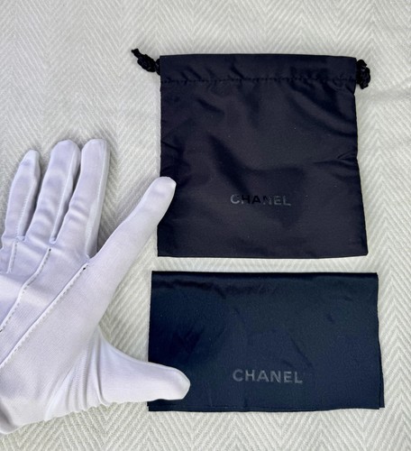 Chanel jewellery bag - , &