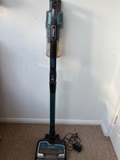 Shark Duoclean IZ201UKT 26 Cordless Vacuum Cleaner With Charger Needs A Clean