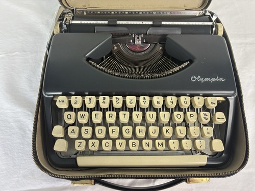 Olympia typewriter black - typewriter,
