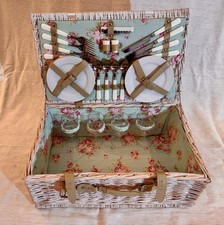 Limed wicker picnic basket 4