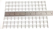 N GAUGE grey 4 bar field fence