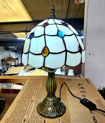 Tiffany style table lamp - tiffany,
